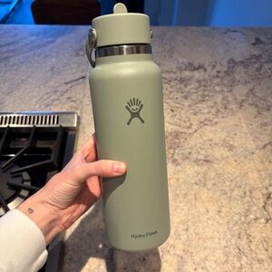 40 oz Wide Mouth Hydroflask with Flex Straw Cap